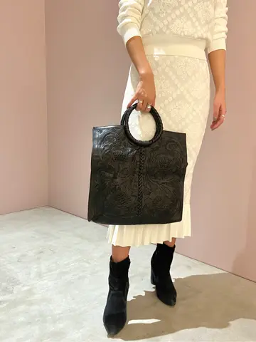 ORIGINATED IN GRACE CONTINENTAL yukimi yonee コーディネート画像