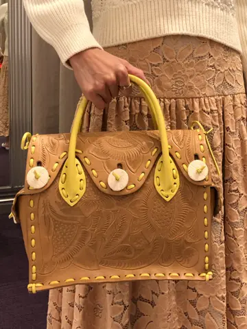 ORIGINATED IN GRACE CONTINENTAL 亀田 未希 コーディネート画像