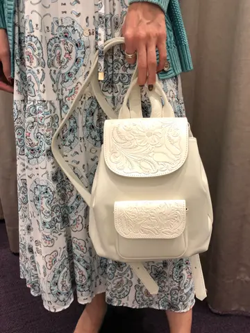 ORIGINATED IN GRACE CONTINENTAL 亀田 未希 コーディネート画像