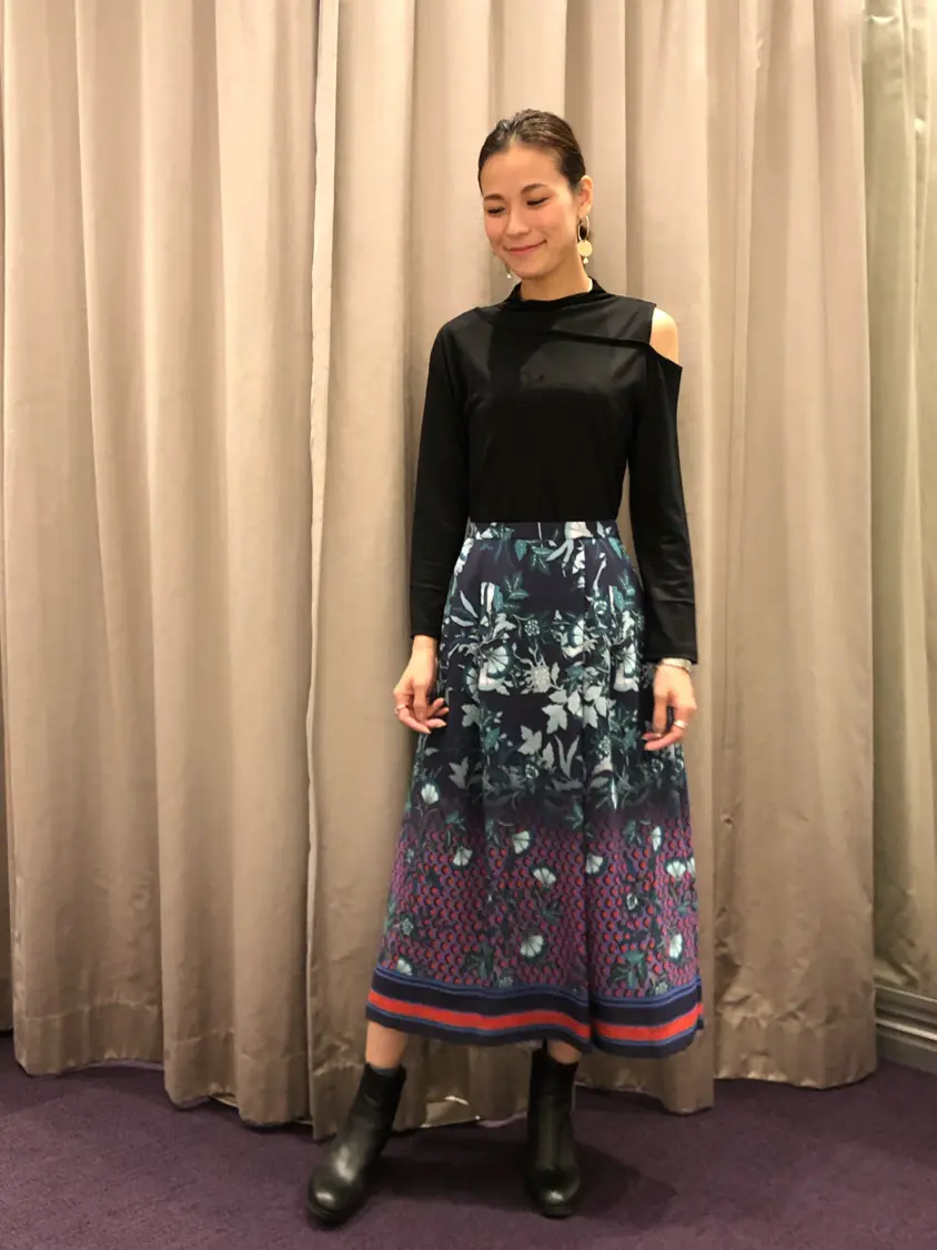 ORIGINATED IN GRACE CONTINENTAL 亀田 未希 コーディネート画像