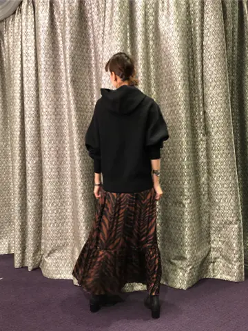 ORIGINATED IN GRACE CONTINENTAL 亀田 未希 コーディネート画像