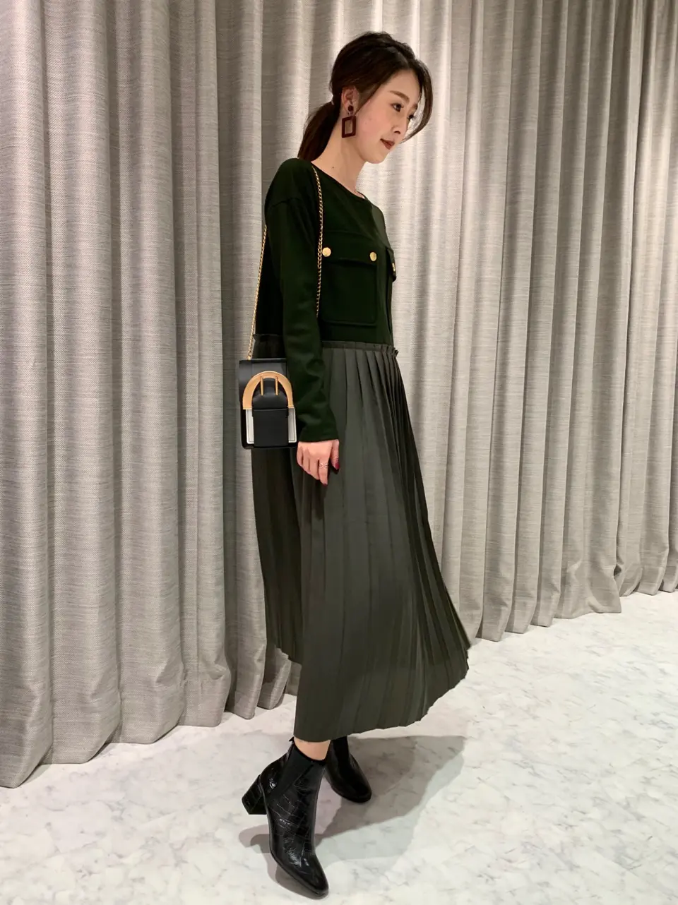 ORIGINATED IN GRACE CONTINENTAL saki コーディネート画像