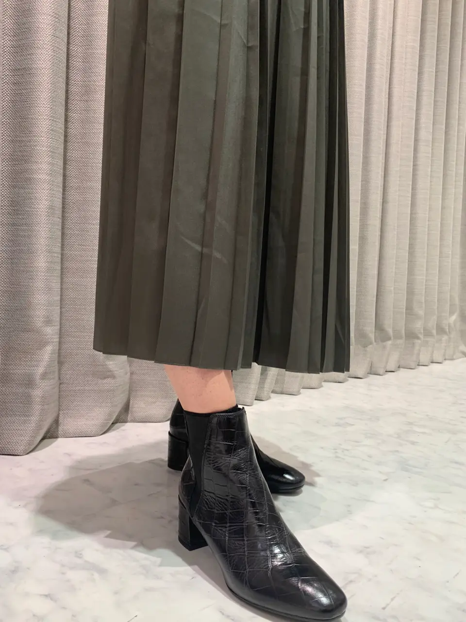 ORIGINATED IN GRACE CONTINENTAL saki コーディネート画像