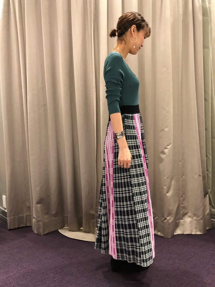 ORIGINATED IN GRACE CONTINENTAL 亀田 未希 コーディネート画像