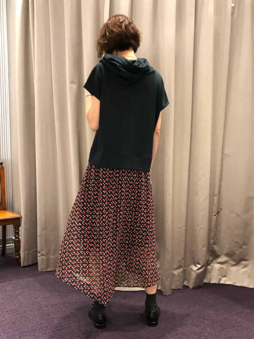 ORIGINATED IN GRACE CONTINENTAL 亀田 未希 コーディネート画像