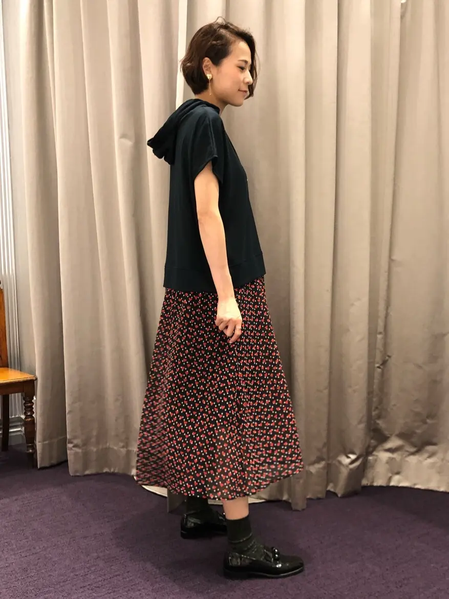 ORIGINATED IN GRACE CONTINENTAL 亀田 未希 コーディネート画像