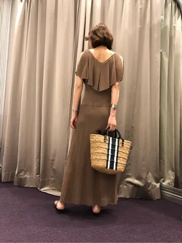 ORIGINATED IN GRACE CONTINENTAL 亀田 未希 コーディネート画像