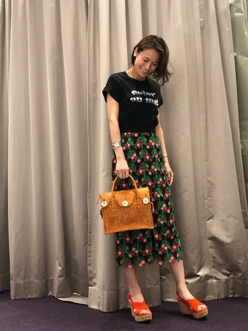 ORIGINATED IN GRACE CONTINENTAL 亀田 未希 コーディネート画像