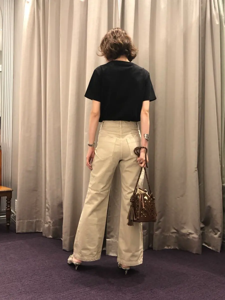 ORIGINATED IN GRACE CONTINENTAL 亀田 未希 コーディネート画像