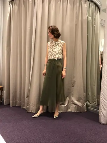 ORIGINATED IN GRACE CONTINENTAL 亀田 未希 コーディネート画像