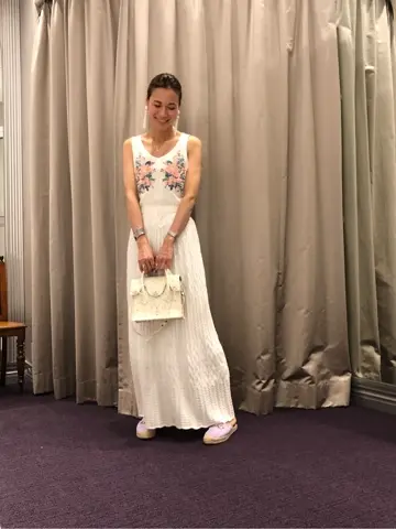 ORIGINATED IN GRACE CONTINENTAL 亀田 未希 コーディネート画像