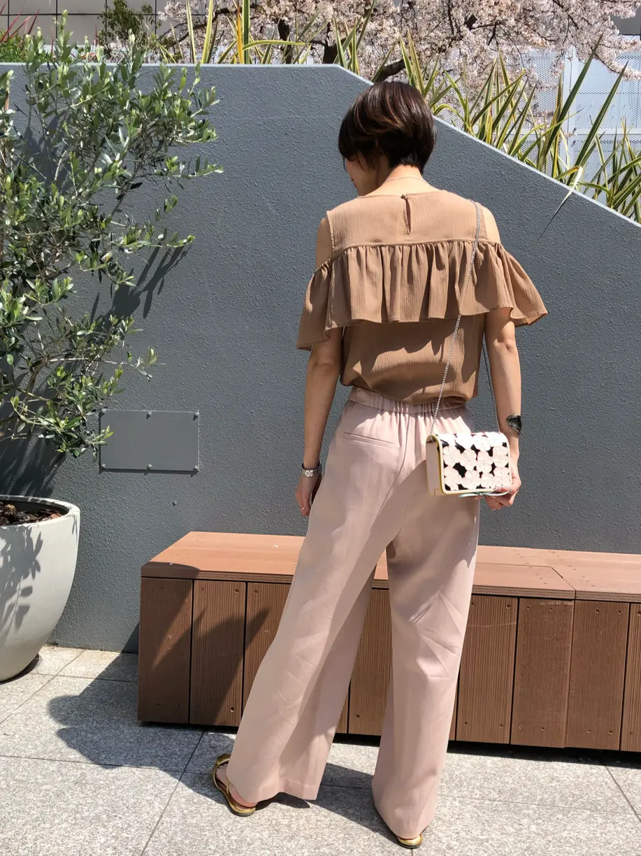 ORIGINATED IN GRACE CONTINENTAL 亀田 未希 コーディネート画像