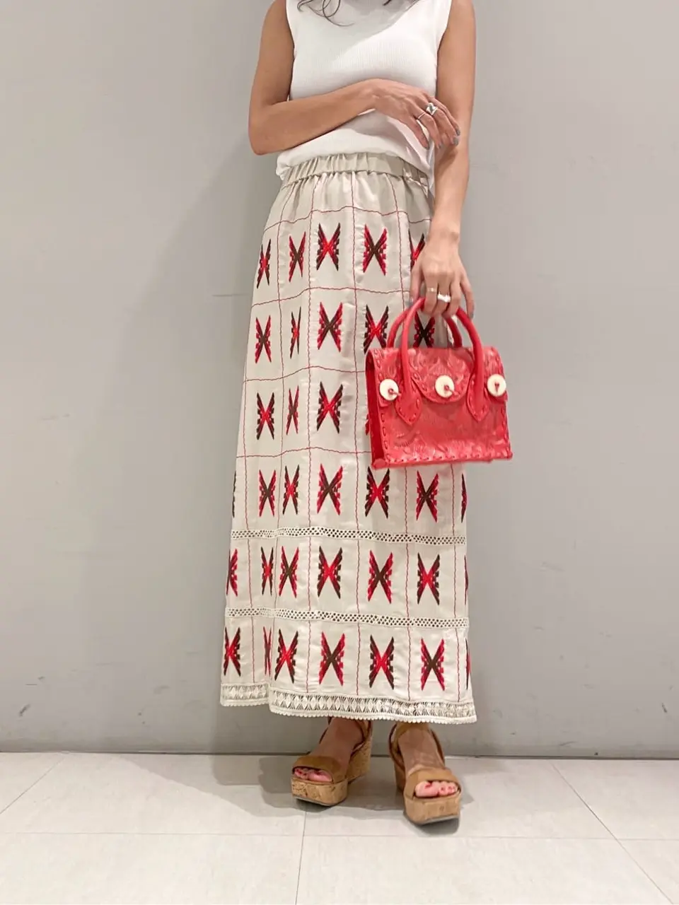 ORIGINATED IN GRACE CONTINENTAL yukimi yonee コーディネート画像