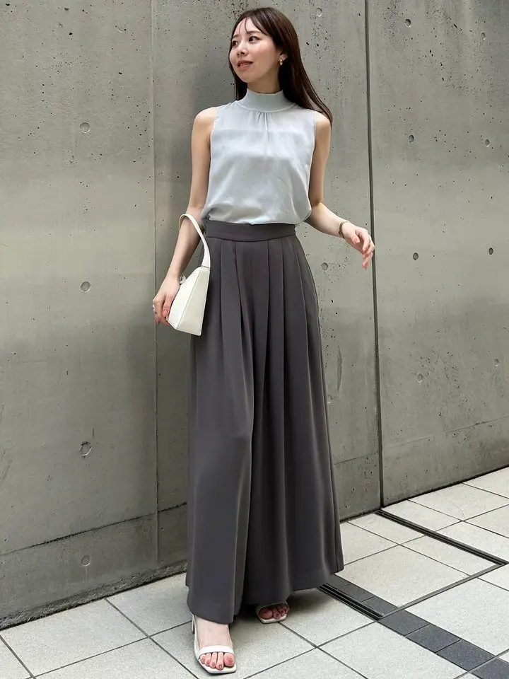 anuans ダブルサテンタックワイドパンツ　ネイビー　M アニュアンス anuans ダブルサテンタックワイドパンツ （NAVY
