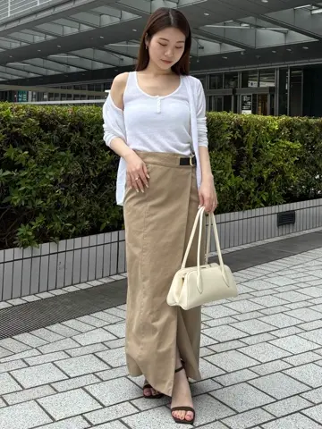 ベルテッドチノタイトスカート