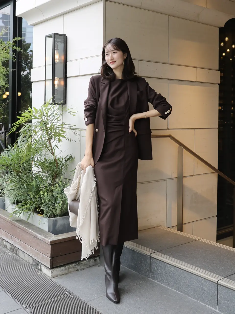 新品タグ付　今期✨完売商品 anuans フォルムコートワンピース　2025ss 新品タグ付 今期✨完売商品 anuans フォルムコートワンピース