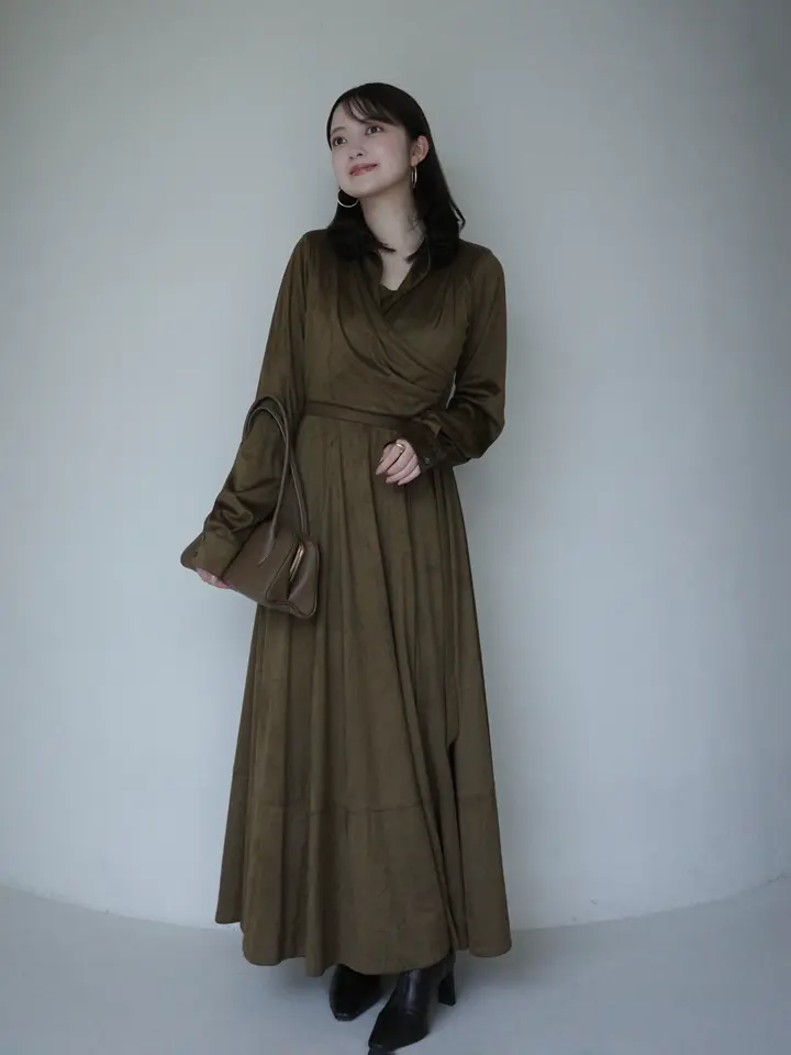 スウェードオープンカラーフレアワンピース