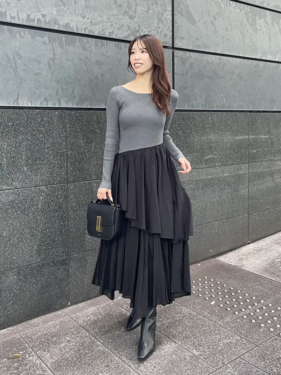 ボートネックイレギュラーヘムドッキングニットワンピース