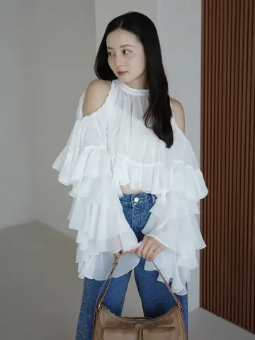 iore イオレ BELLE TOPS ベルトップス ラッフルトップス