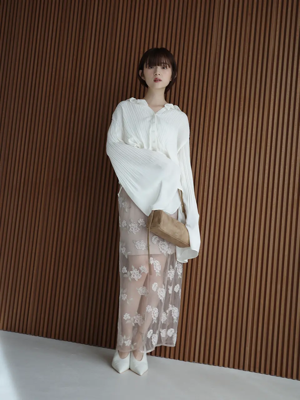 チュールレースフラワーモチーフタイトスカート