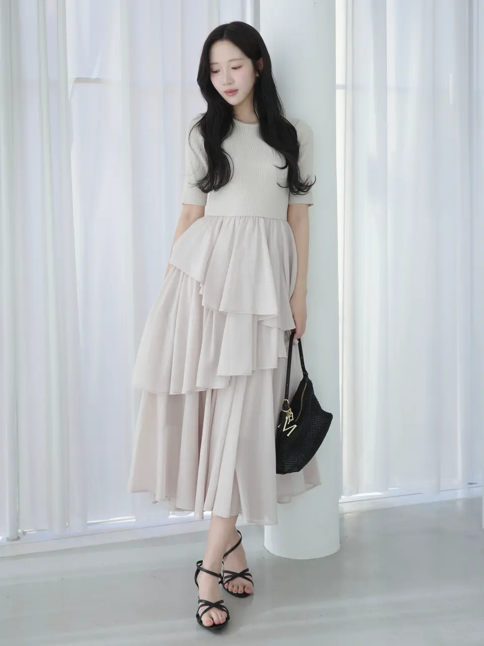 ニットドッキングラッフルワンピース