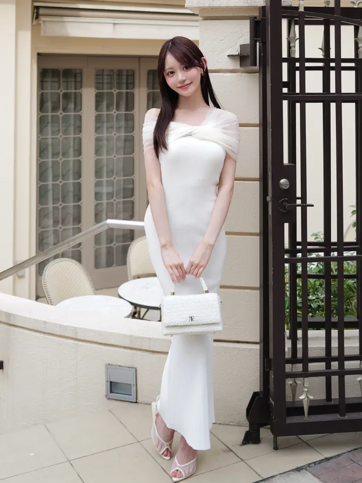 DÈCOLLETÈ SHOULDER KNIT DRESS DÈCOLLETÈ SHOULDER KNIT DRESS