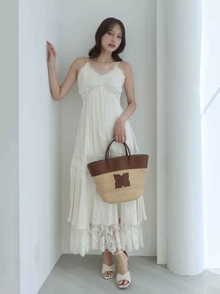 LACE SWITCHING DRESS