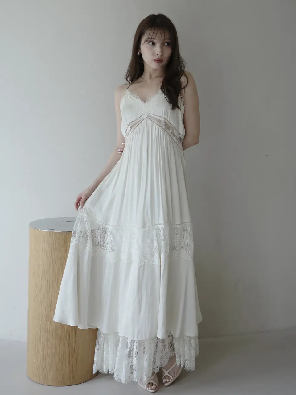 LACE SWITCHING DRESS