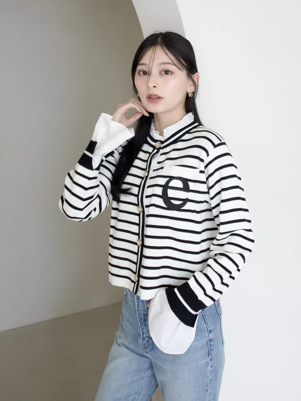 WHITE BLACK