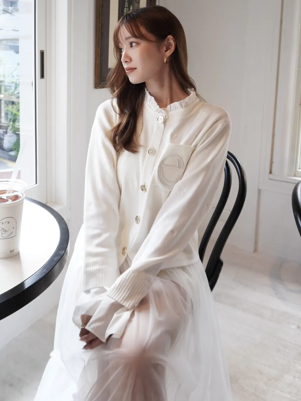 FLOWER WHITE