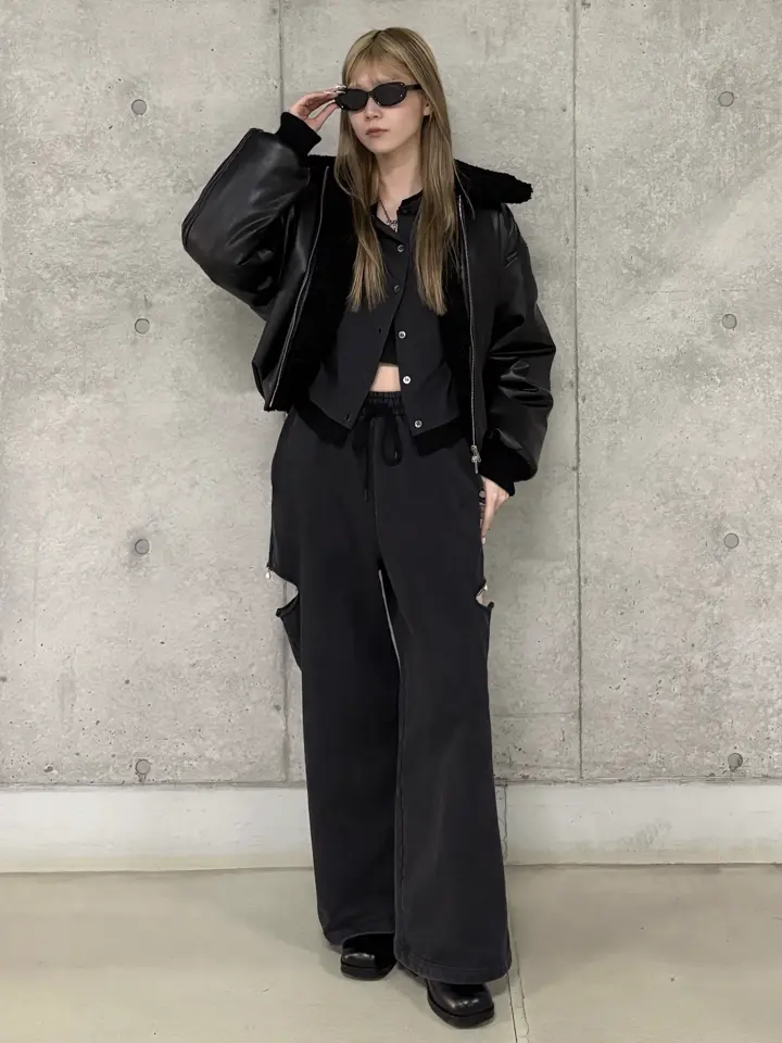 SLIT SWEAT PANTS with PEARL – JOSEMOON