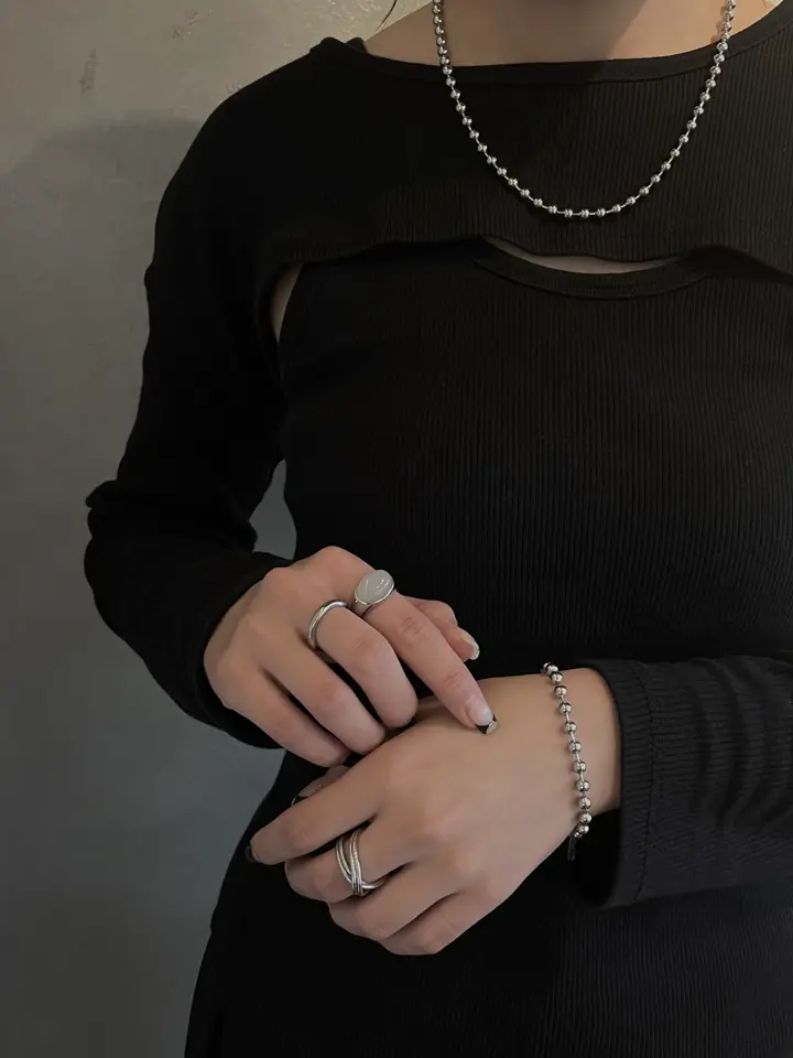 シルバー]ネジレリング