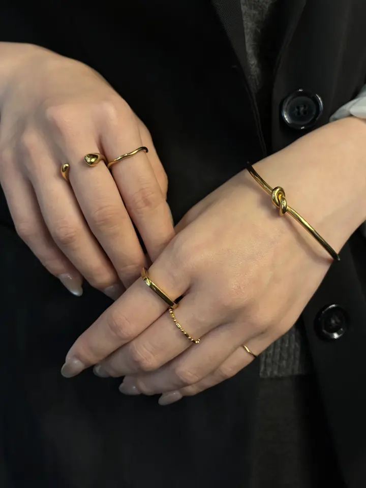 ゴールド]ブロードツイストピンキーリング