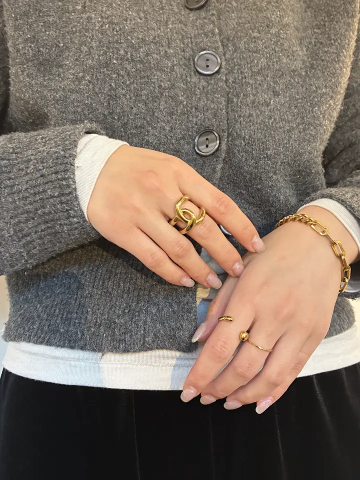 モ*ャ様 ヴィンテージ✾ゴールド ツイストデザイン リング ゴールド]ブロードツイストリング