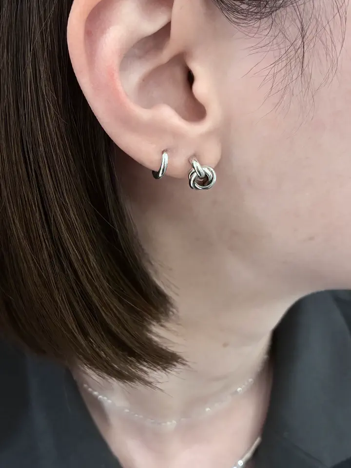 シルバー]トリプルリングピアス
