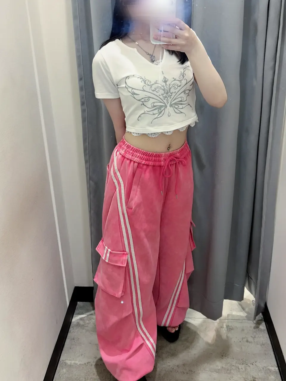 バタフライ プリント クロップド Tシャツ 793-9519 – ANAP オンライン