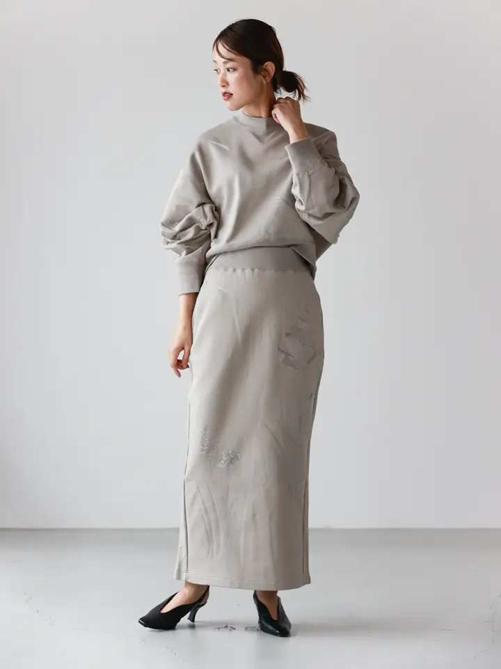 Mame Kurogouchi(マメ クロゴウチ)】 Floral Motif Embroidered