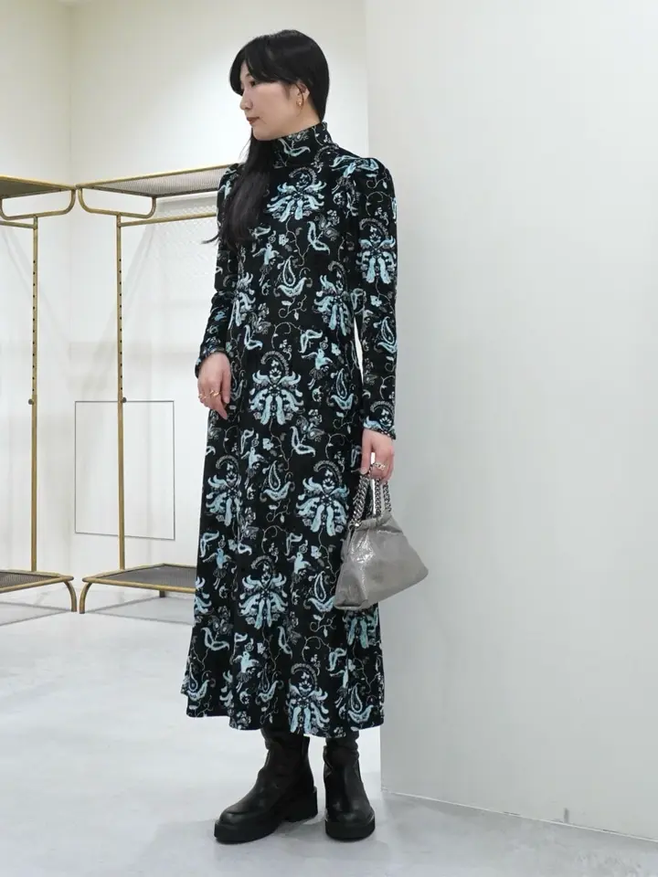 Mame Kurogouchi(マメ クロゴウチ)】 Velour Jersey High Neck Dress