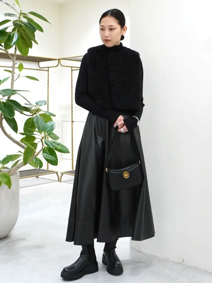 nonmappi HYKE ハイク フェイクシアリングクロップド HYKE(ハイク)】 FAUX SHEARLING CROPPED VEST｜PARIGOT ONLINE