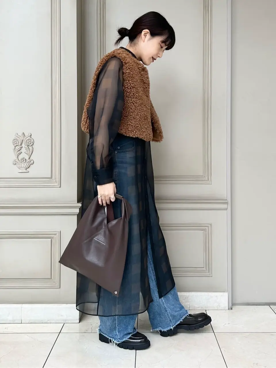 HYKE(ハイク)】 FAUX SHEARLING CROPPED VEST｜PARIGOT ONLINE