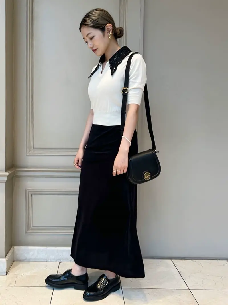 Mame Kurogouchi(マメ クロゴウチ)】Embroidery Collar Knitted Top