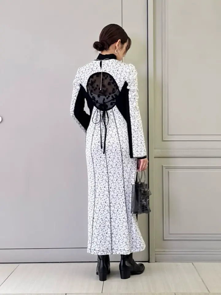 Mame Kurogouchi(マメ クロゴウチ)】Floral Jacquard Fraise Stitch