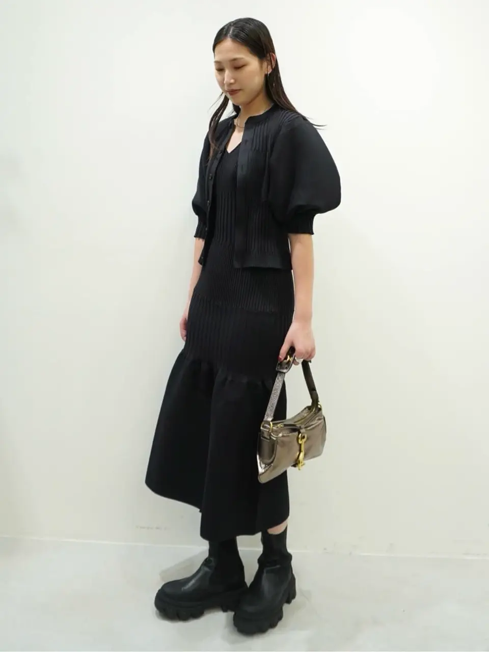 CFCL(シーエフシーエル)】 FLUTED V-NECK SLEEVELESS MERMAID DRESS