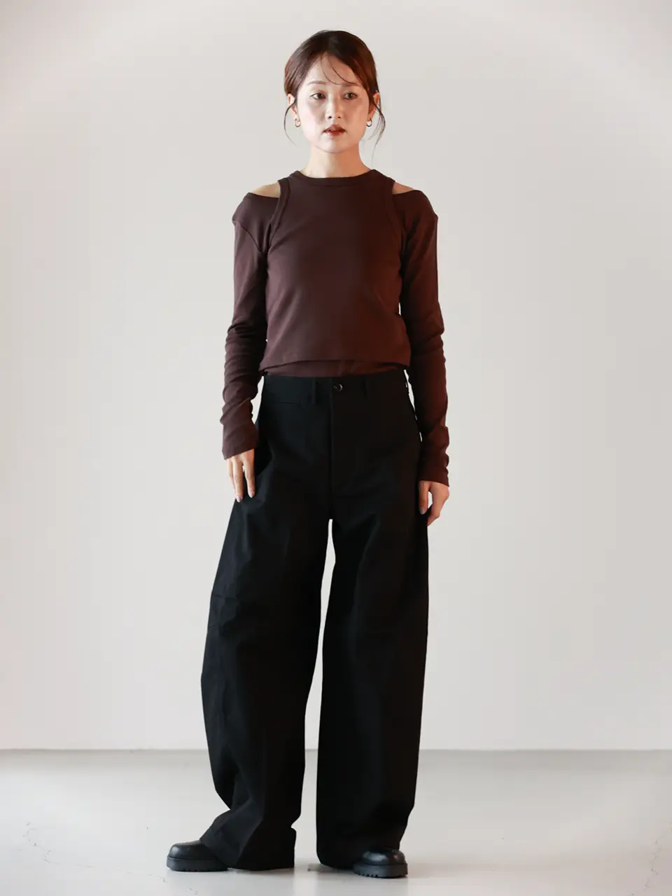 HYKE(ハイク)】 ≪Genderless≫BARREL-LEG CHINO PANTS｜PARIGOT