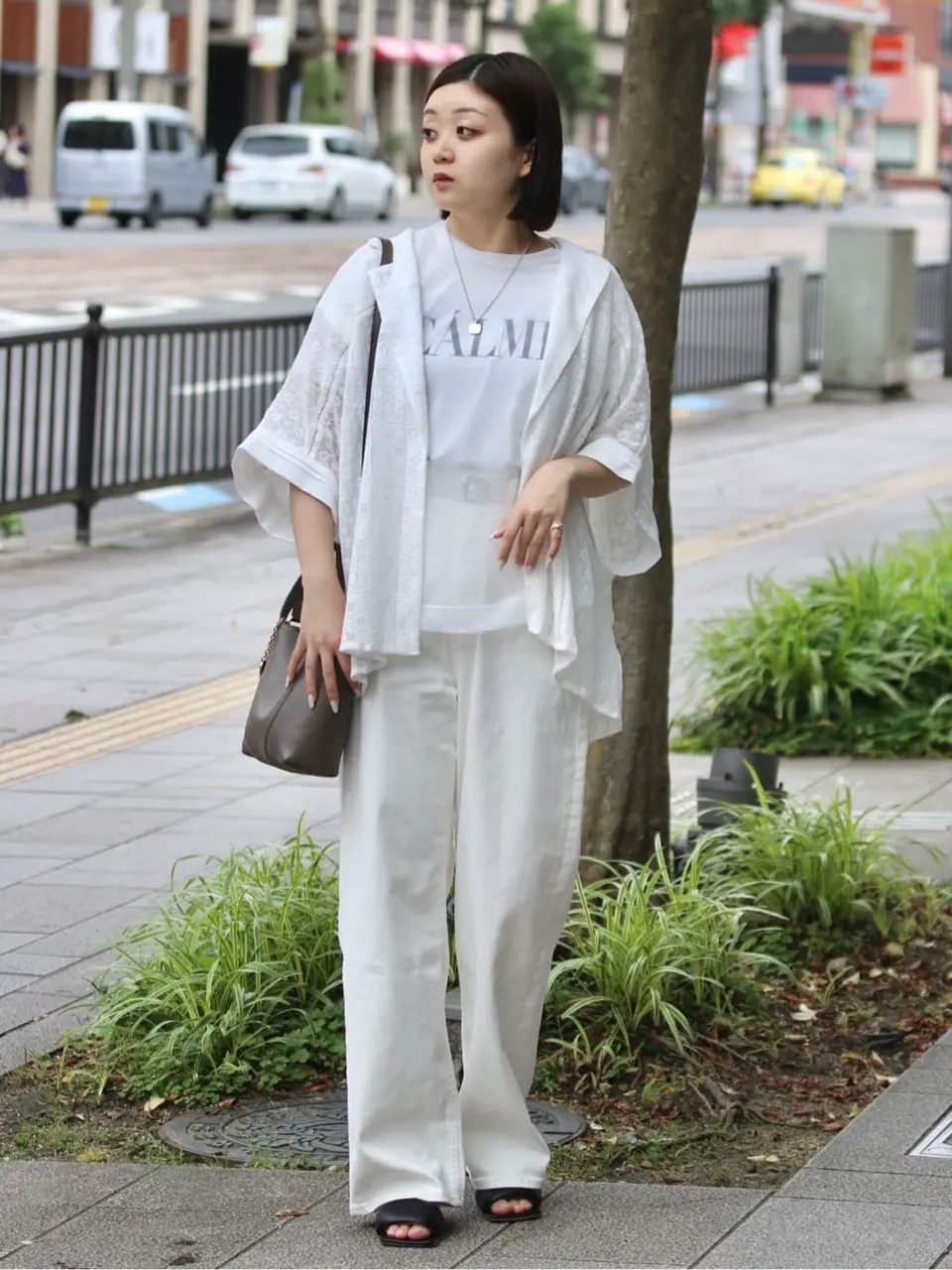 YANUK(ヤヌーク)】 JOAReally Light ルーズストレート JOAN