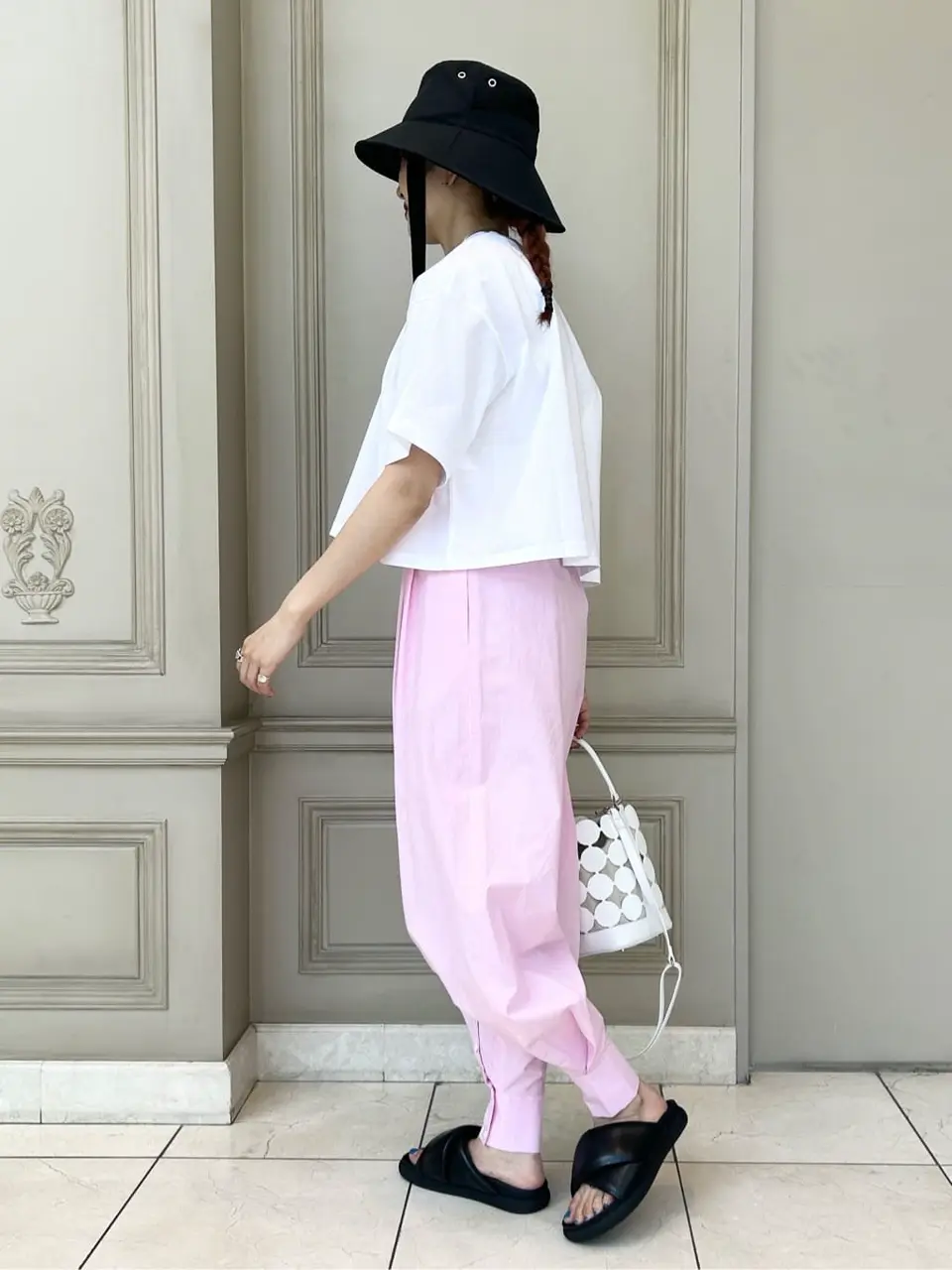 ENFOLD(エンフォルド)】 CURVE-HEM JOGGER PANTS｜PARIGOT ONLINE