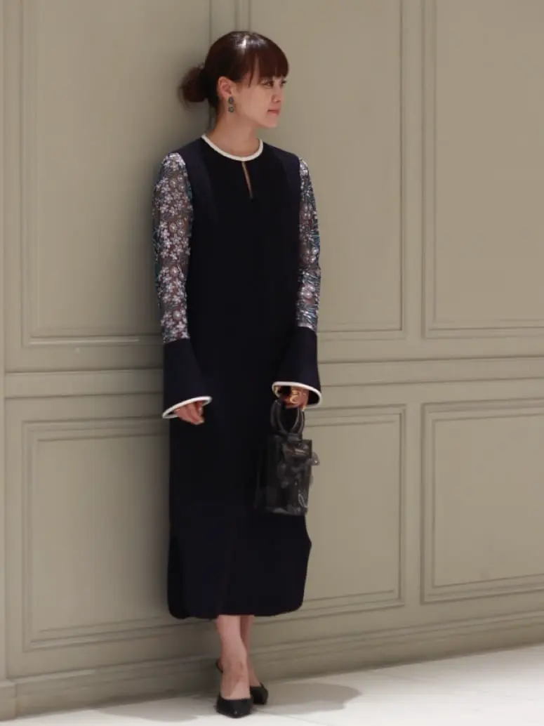 Mame Kurogouchi(マメ クロゴウチ)】 Floral Lace-Sleeve Classic