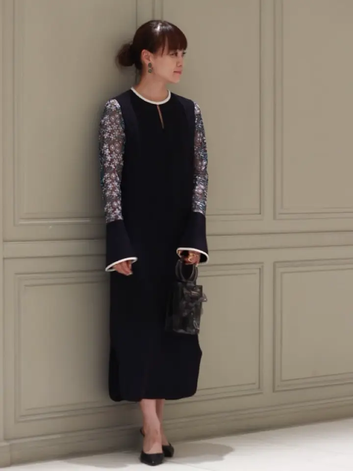 美品♡マメクロゴウチ ボタニカルレースドレス ワンピース 袖刺繍 紺 M 美品♡マメクロゴウチ ボタニカルレースドレス ワンピース 袖刺繍 紺 M