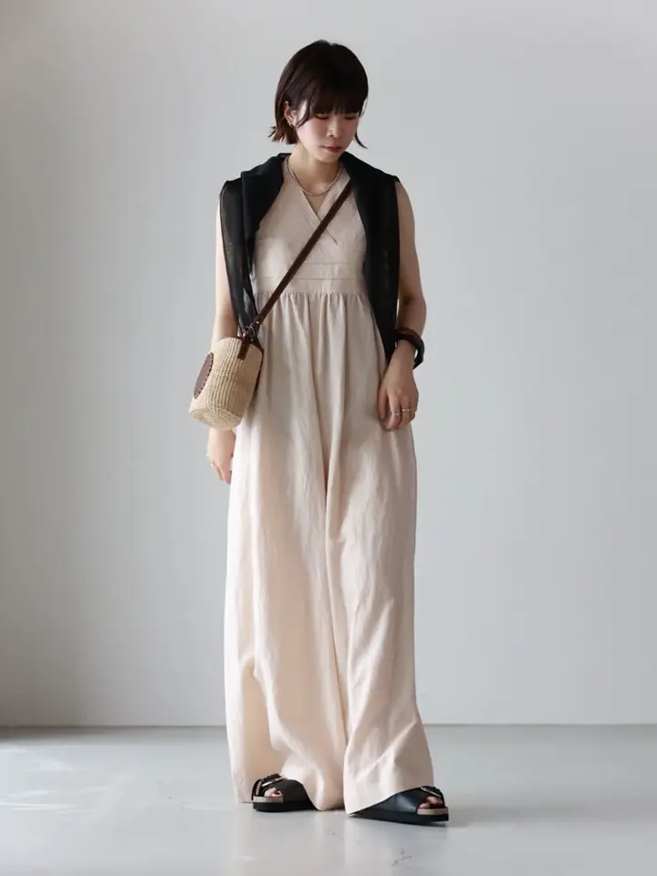 ✨24ss✨HYKE✨LINEN JUMPSUIT✨リネン✨ライトベージュ HYKE(ハイク)】 LINEN JUMPSUIT｜PARIGOT ONLINE（パリゴオンライン）