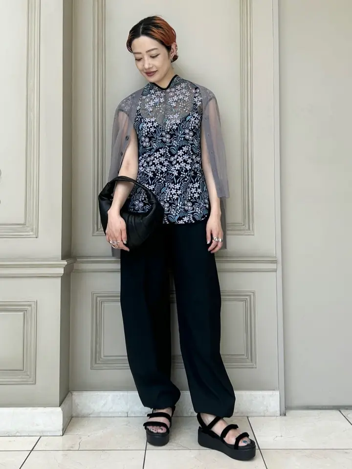 Mame Kurogouchi(マメ クロゴウチ)】 Floral Lace French Sleeve